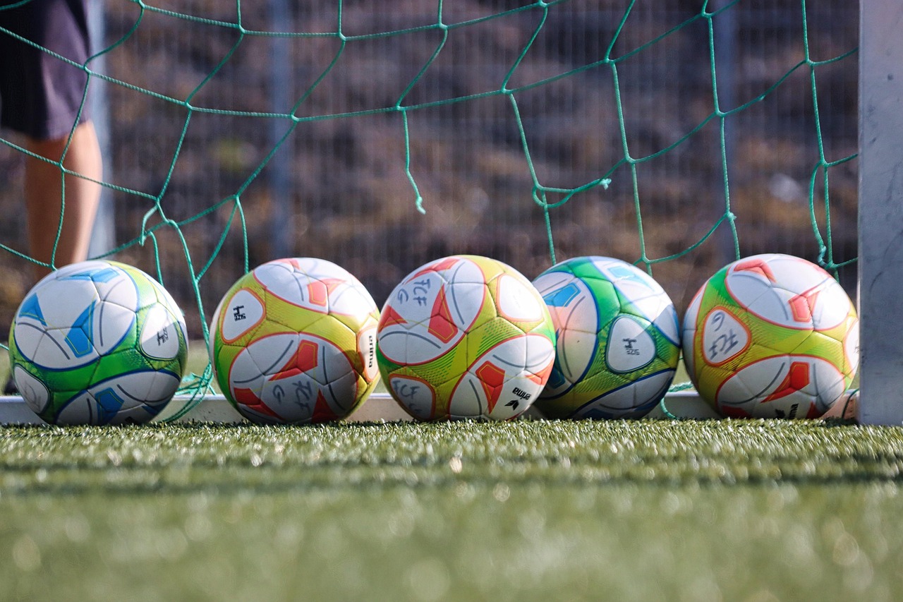 サッカーでのACL断裂を予防する中臀筋トレーニング方法は？