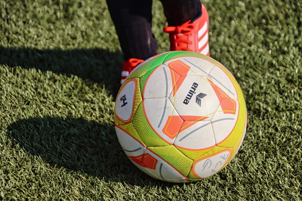 サッカーでACL断裂を予防するためのトレーニングが続かない時の対策は？