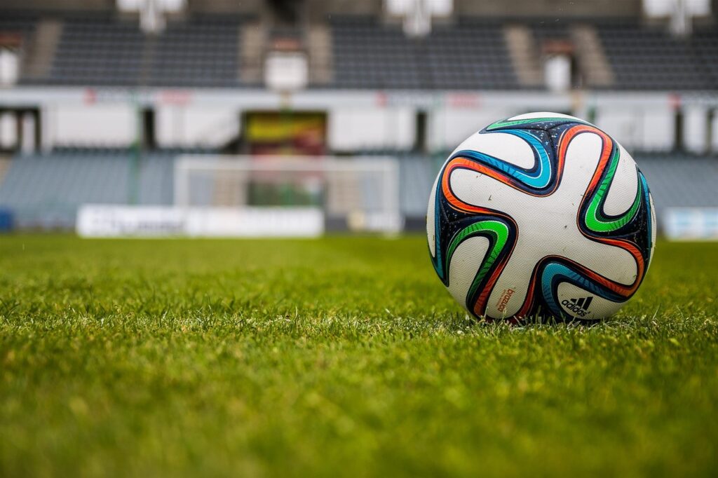 サッカーでのACL断裂を予防し、復帰後の恐怖心を克服する方法は？